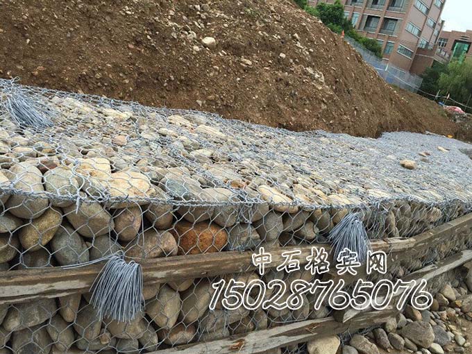 格賓網(wǎng)護(hù)岸